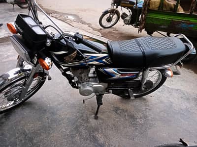 All okay  No issues bike 03076222058 Whatsapp . ASÅD LiAQAT