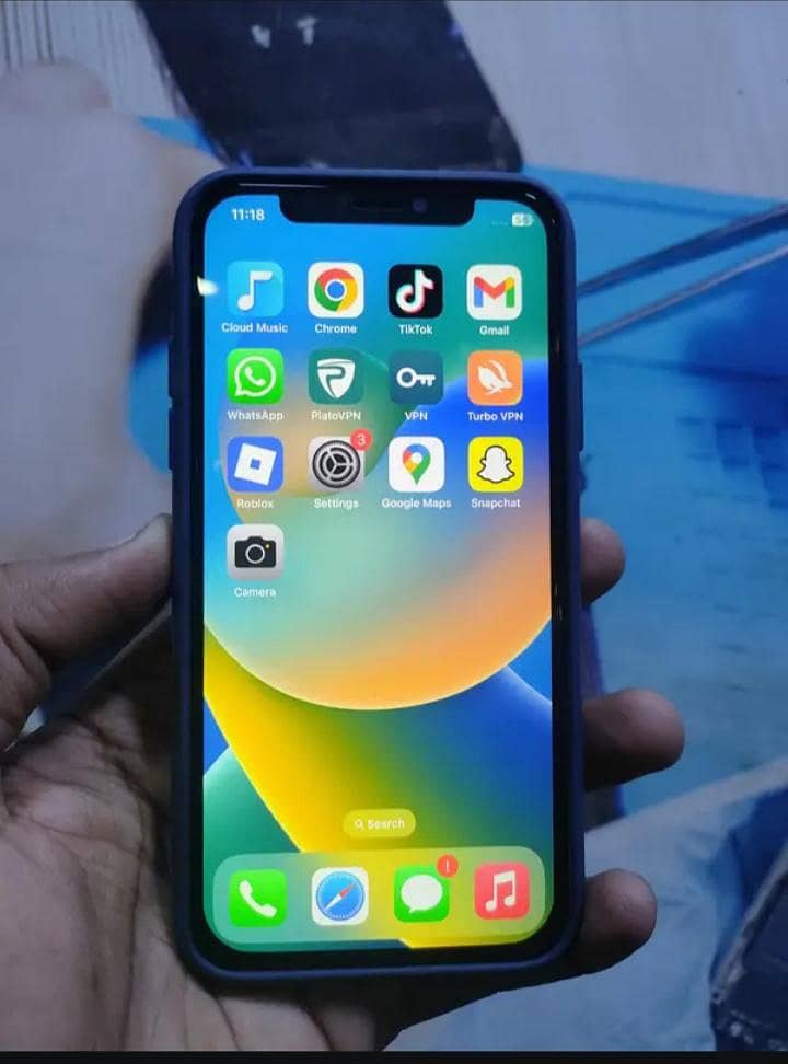 Apple iPhone X 4