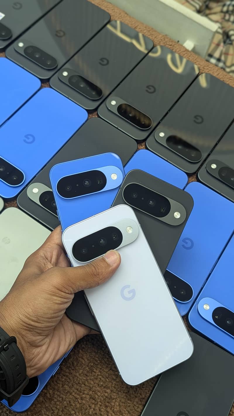 Google Pixel 10 3