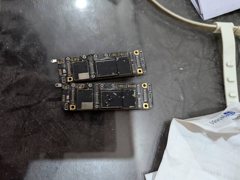 iphone 11 board 0