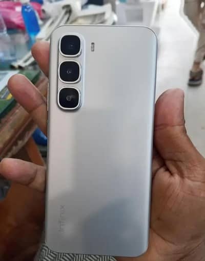 hot 60 pr0 pluse3 month used 68000