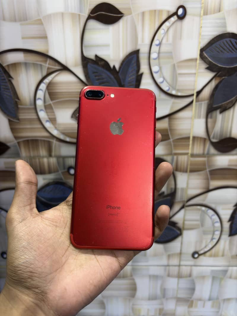 Apple iPhone 7 Plus 0