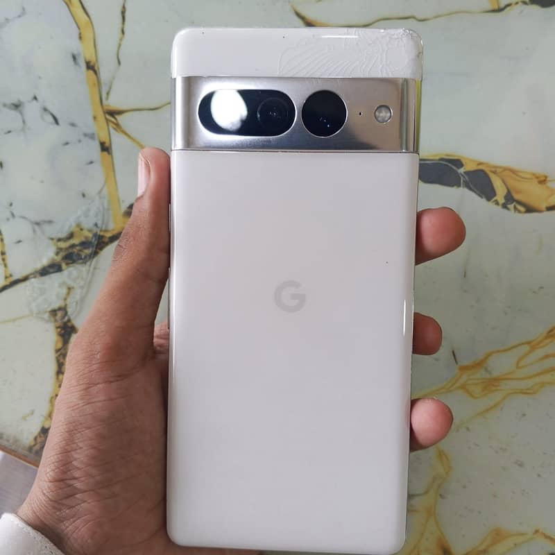 Google Pixel 7 Pro white  0