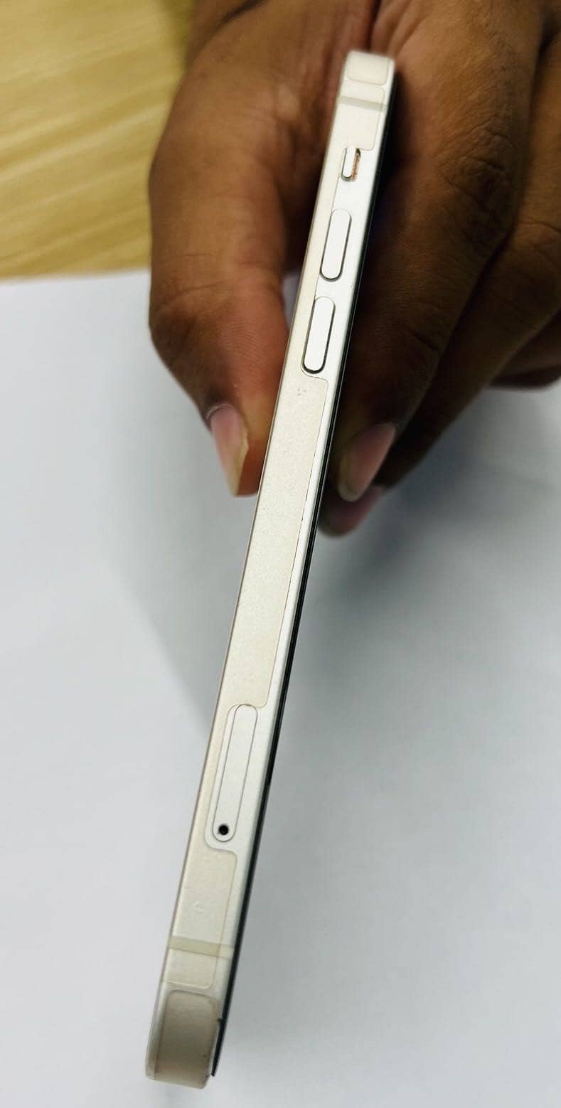 Apple iPhone 12 1