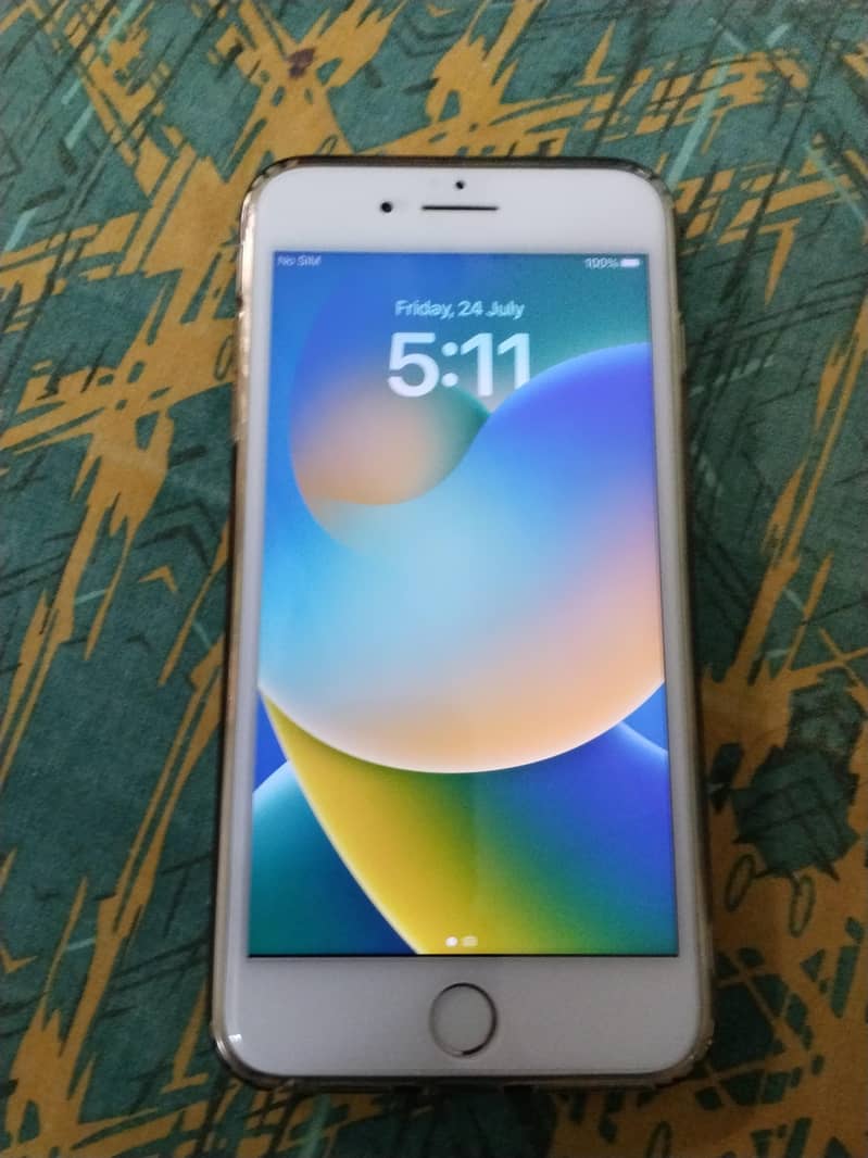 Apple iPhone 8 Plus 1