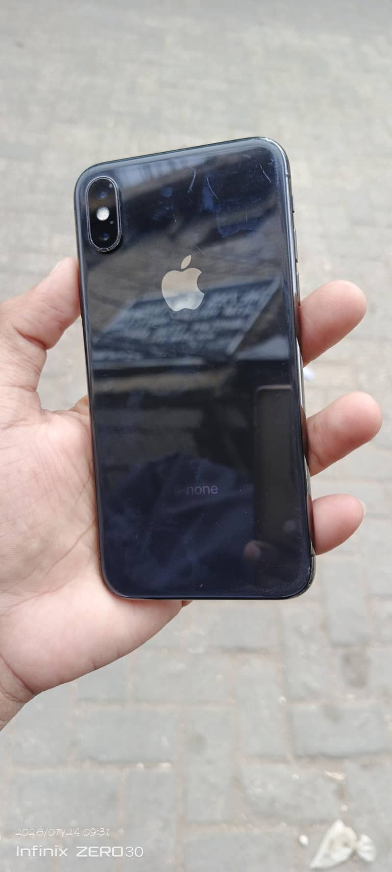 Apple iPhone XS 3