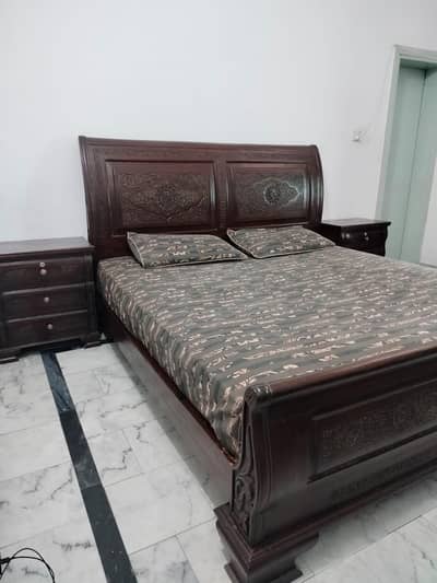 King Size Wooden Bed Set For Sale
