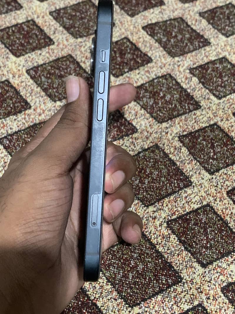 Apple iPhone 13 3
