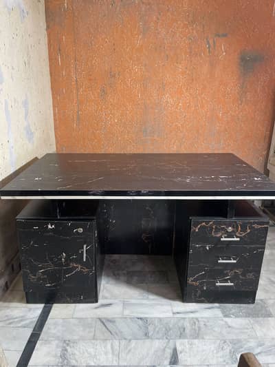 Executive Office Table / Computer Desk - Used - Excellent Condition