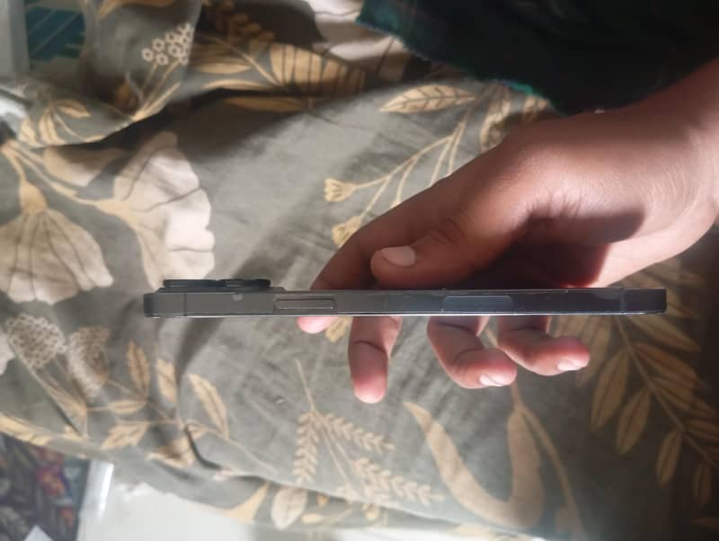 Apple iPhone 13 Pro Max 2