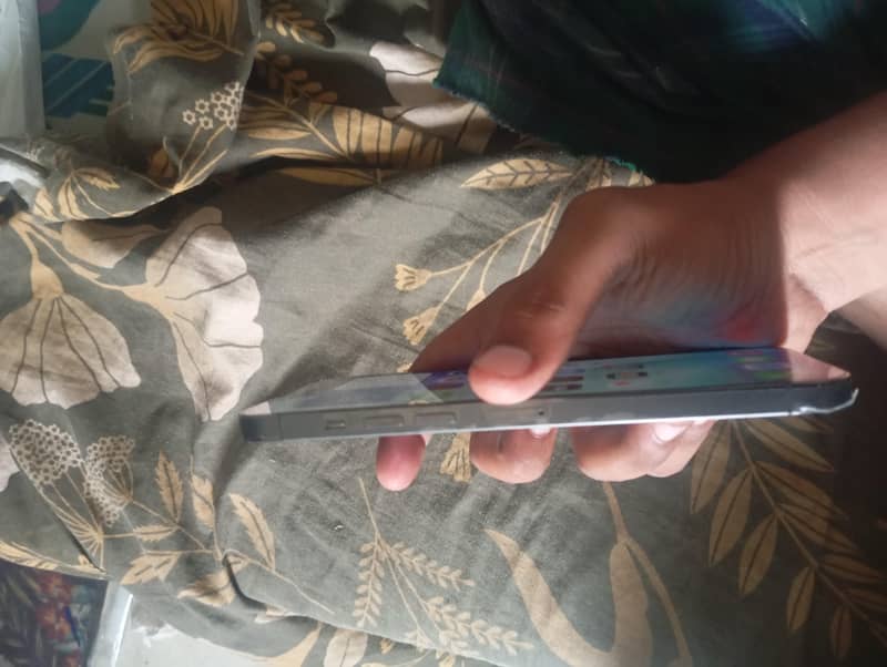 Apple iPhone 13 Pro Max 4