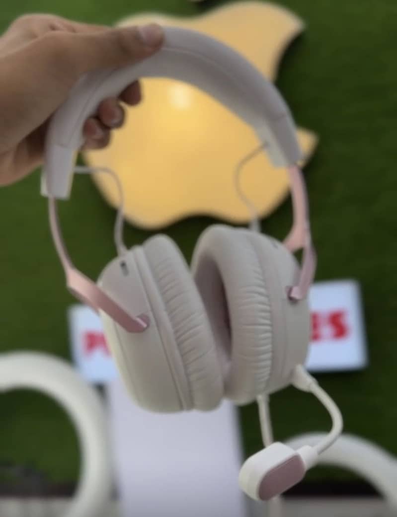 Hyper x cloud III WIRED 0