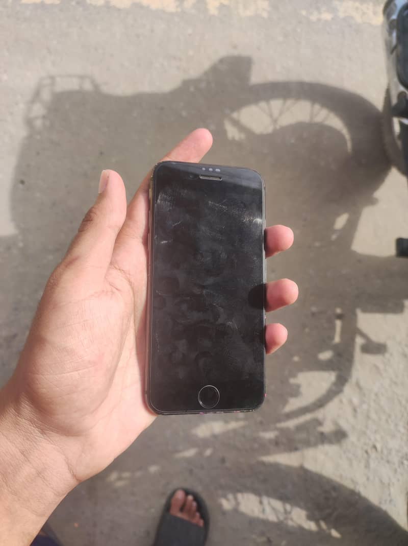 Apple iPhone 8 5