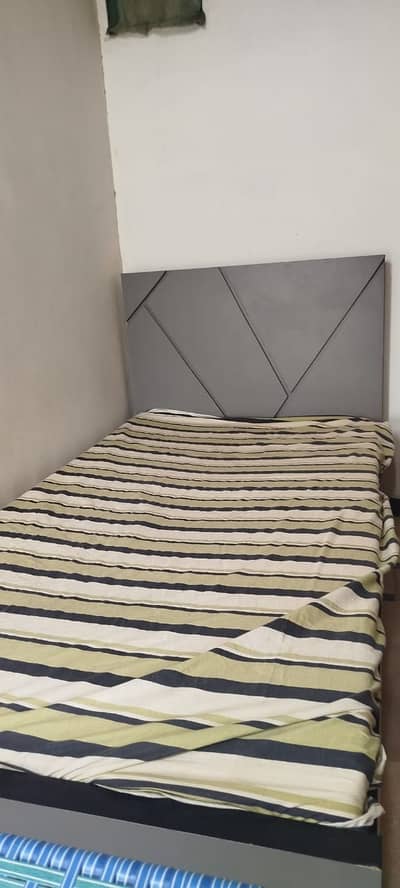 Full-Size Single Bed for Sell 10 by 9 Condition