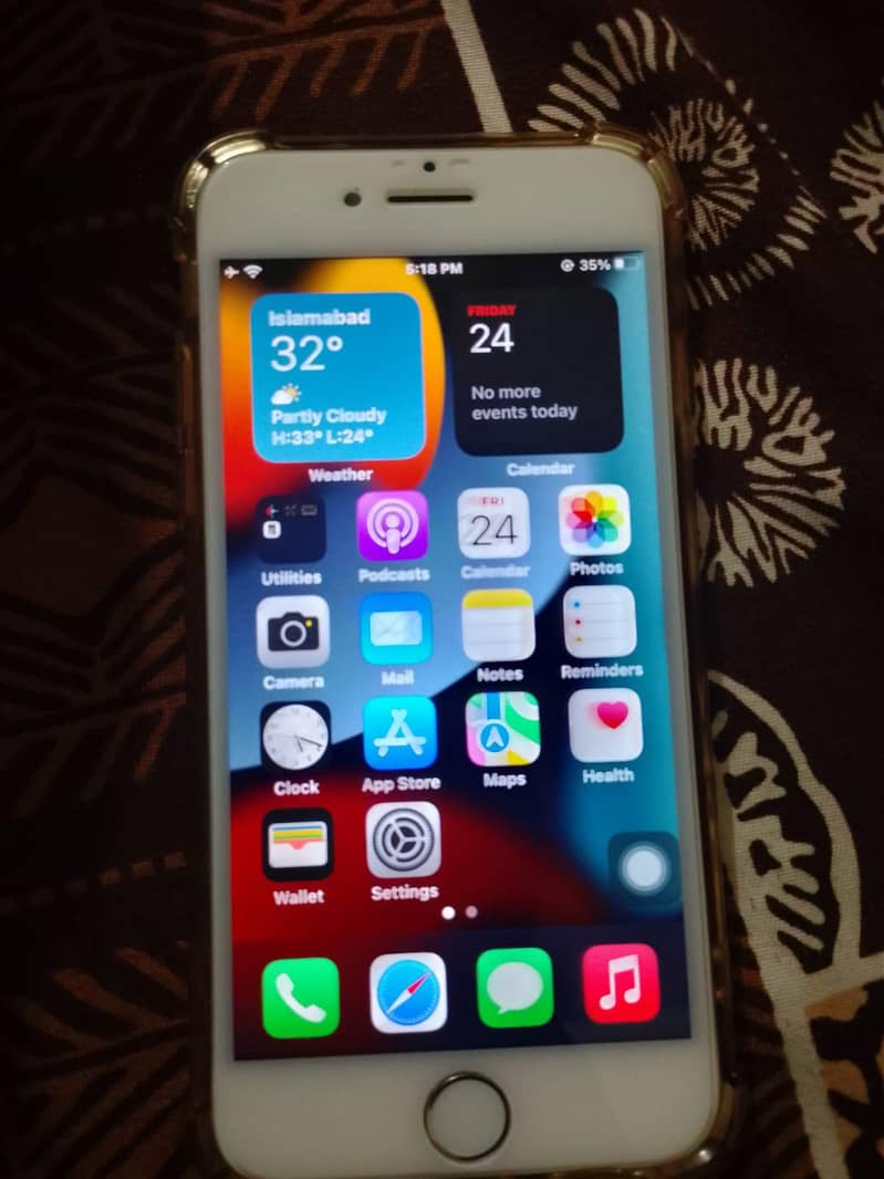 Apple iPhone 7 0