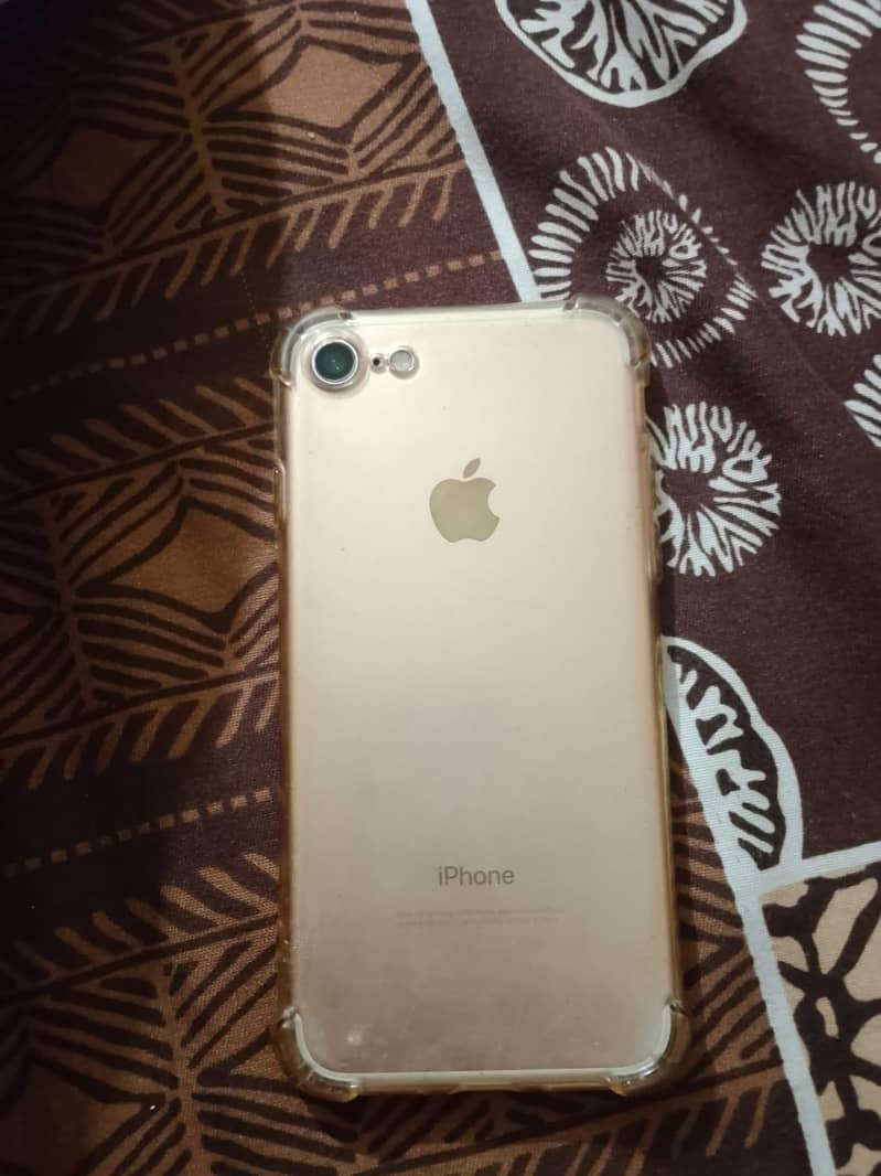 Apple iPhone 7 1