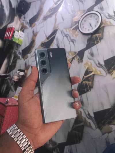 Tecno CAMON 40 Pro
