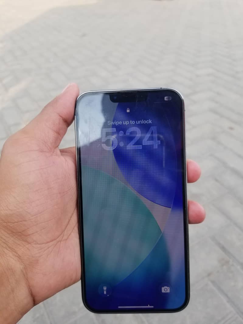 Apple iPhone 13 Pro Max 1