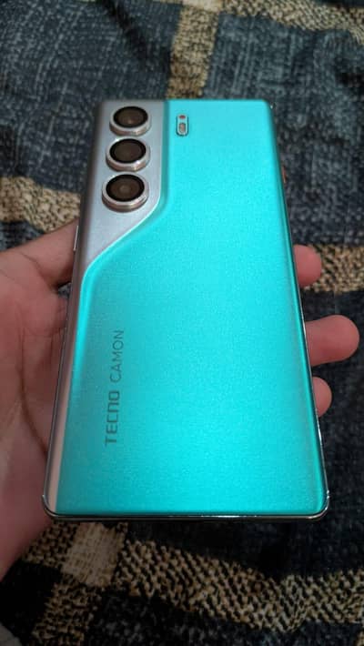 Tecno CAMON 40 Pro