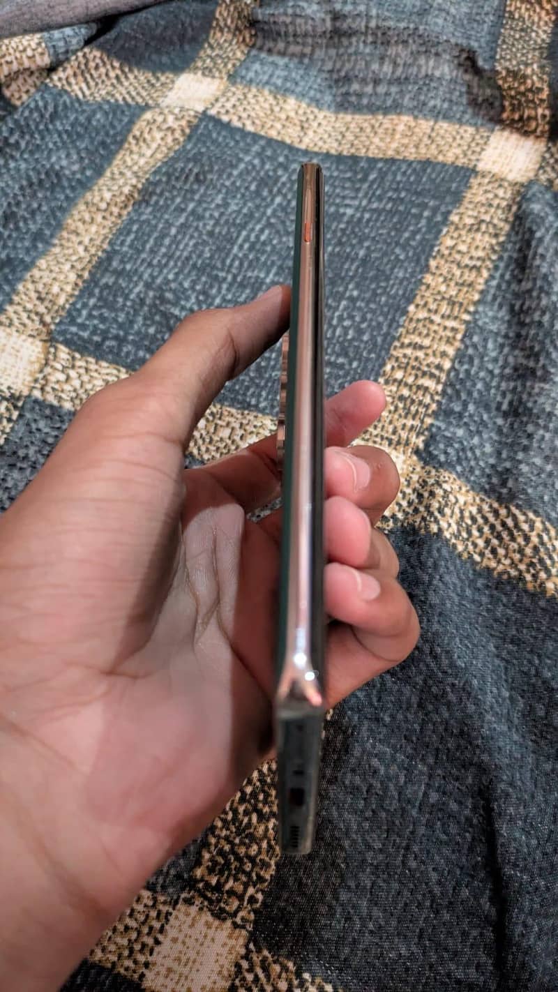 Tecno CAMON 40 Pro 3