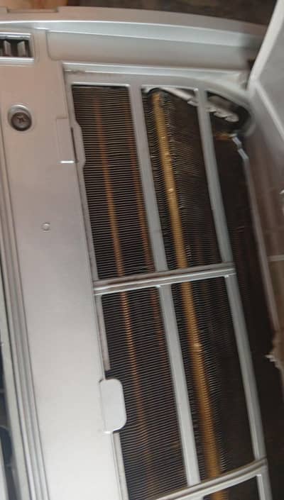 Gree 1.5 ton dc inverter AC