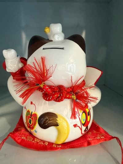 Chinese/Japanese Money Cat Showpiece Maneki Neko