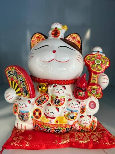 Chinese/Japanese Money Cat Showpiece Maneki Neko