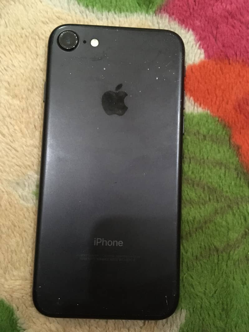 Apple iPhone 7 0