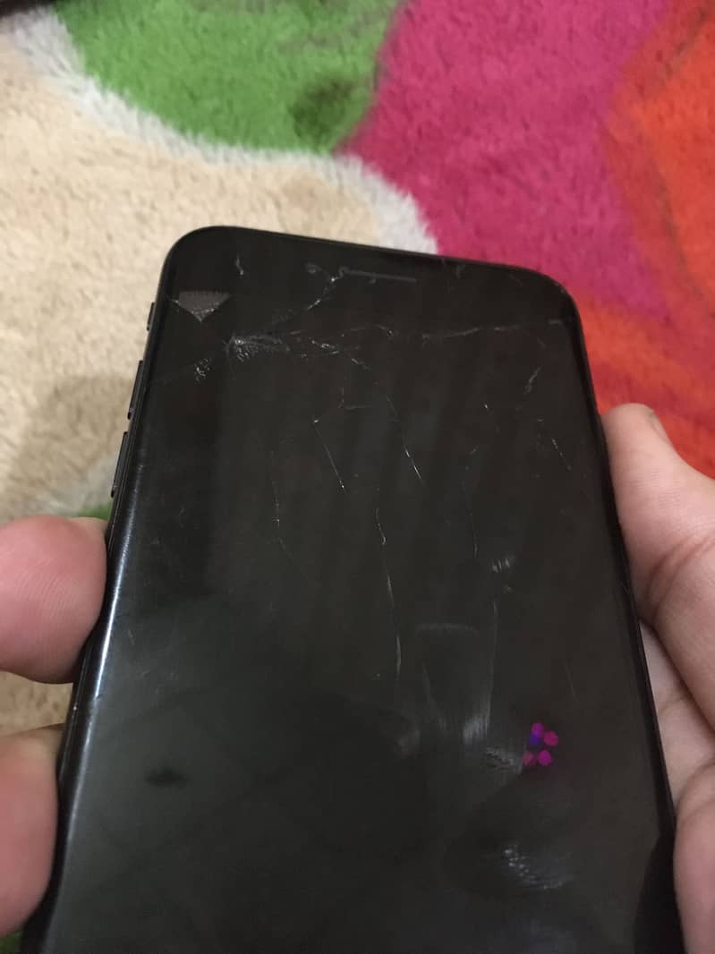 Apple iPhone 7 12