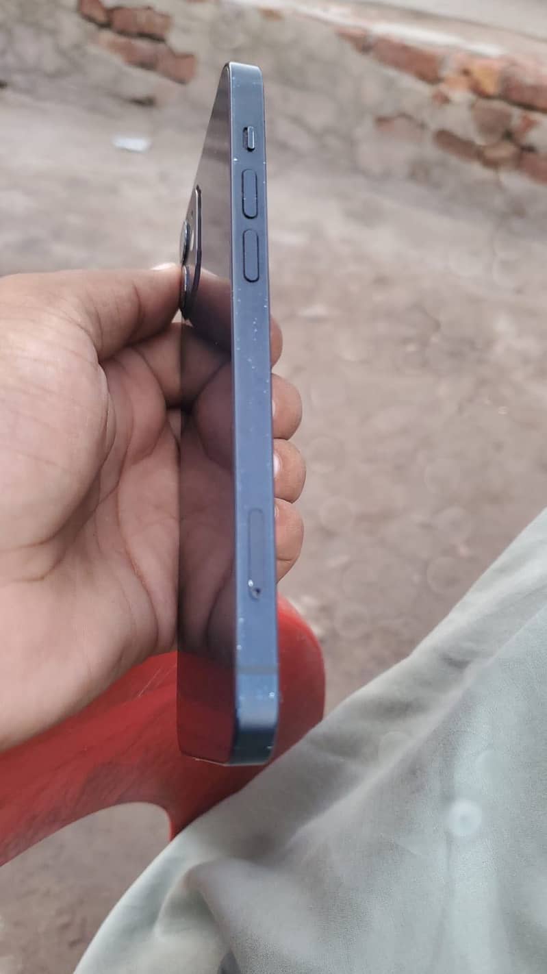 Apple iPhone 12 PTA 3