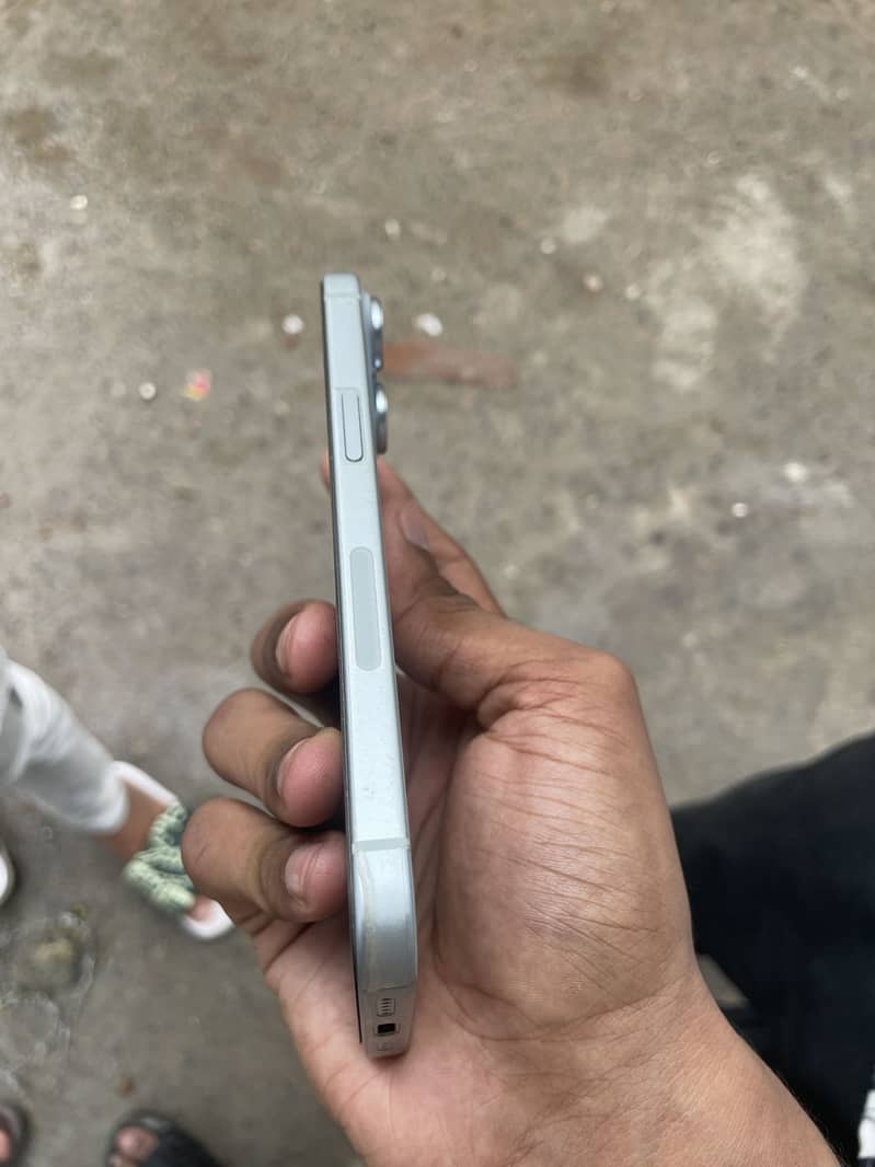 Apple iPhone 15jv 3