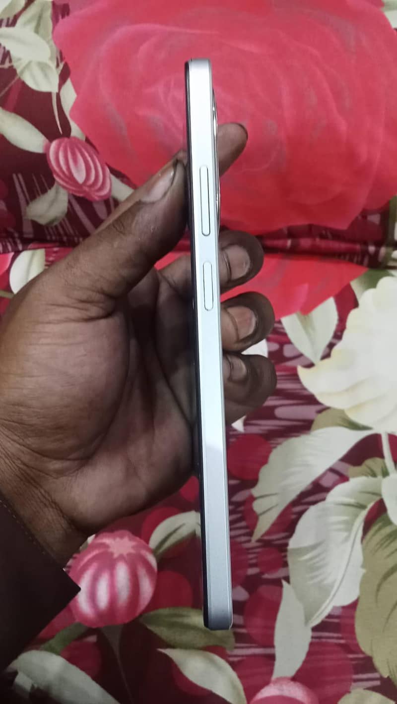 OPPO A3 4