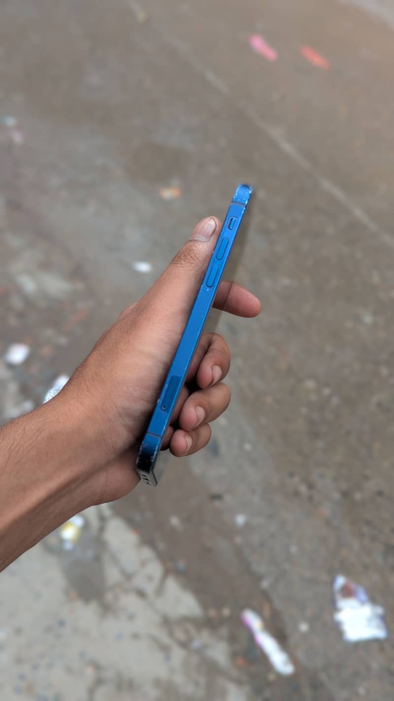 Apple iPhone 12 0