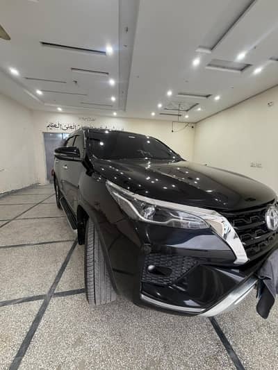 Toyota Fortuner V 2021