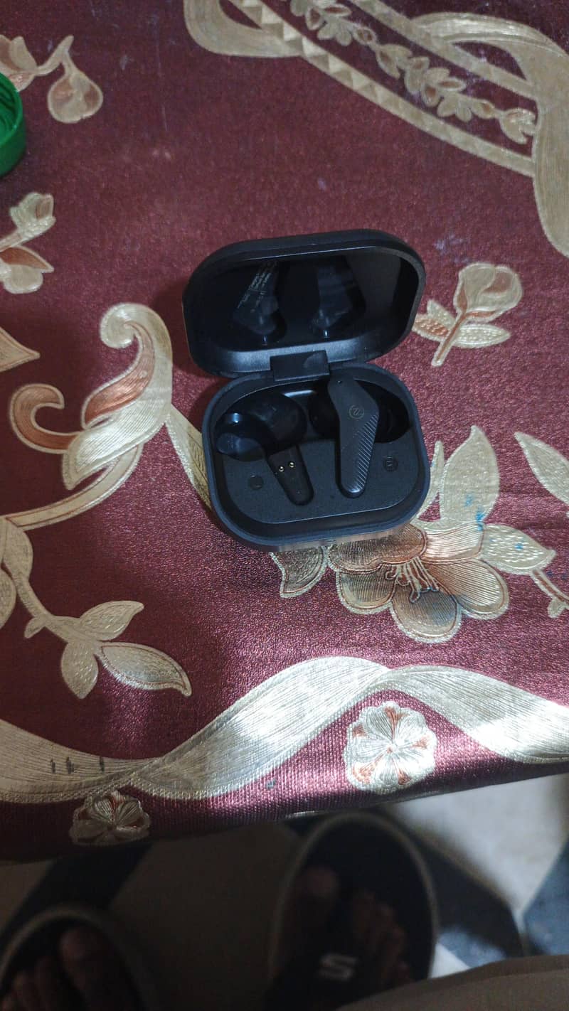 ZERO GRAVITY earbuds 0