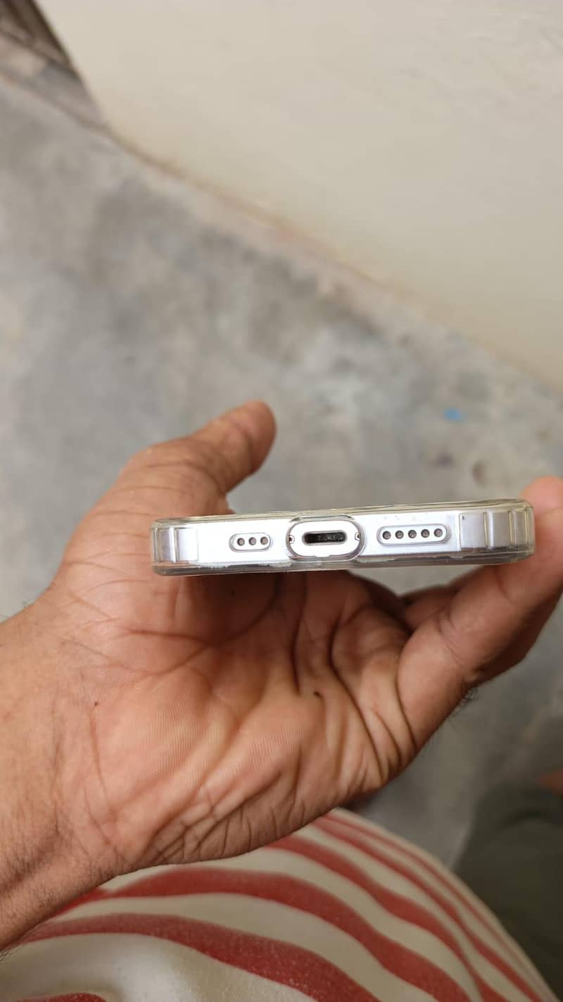 Apple iPhone 14 0