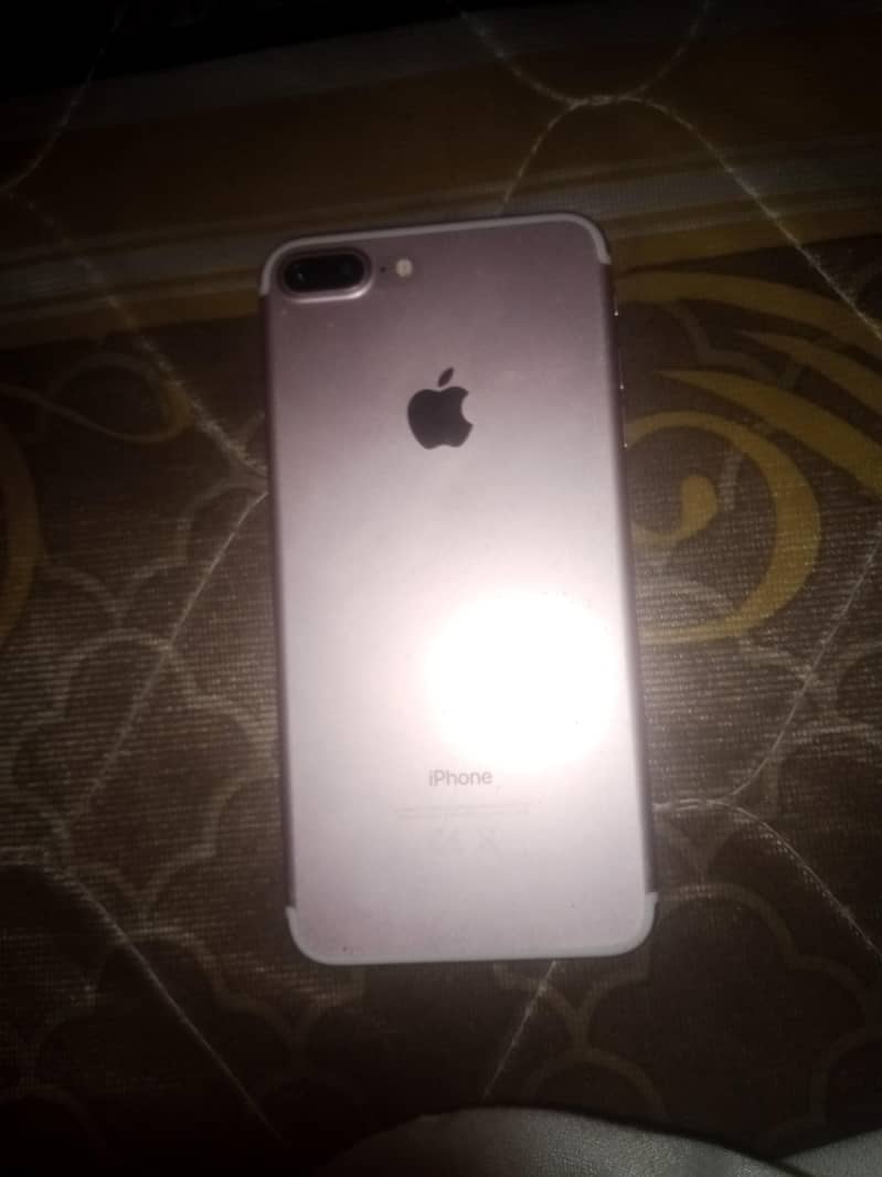 Apple iPhone 7 Plus 0