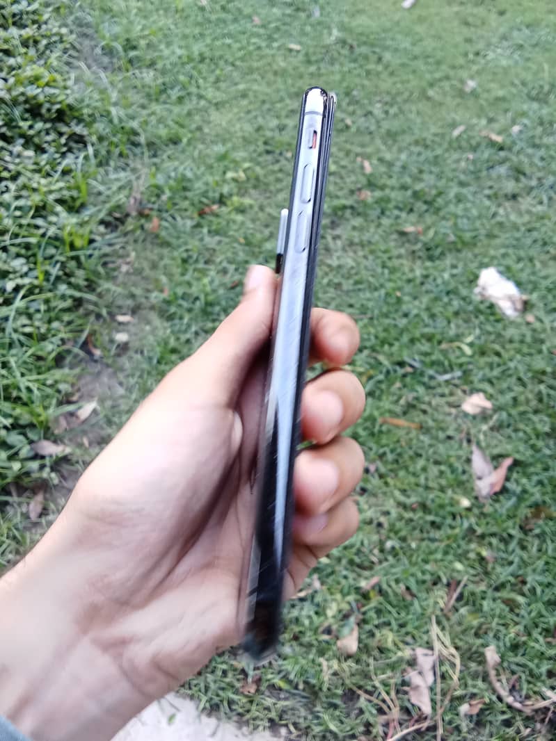 Apple iPhone X 1