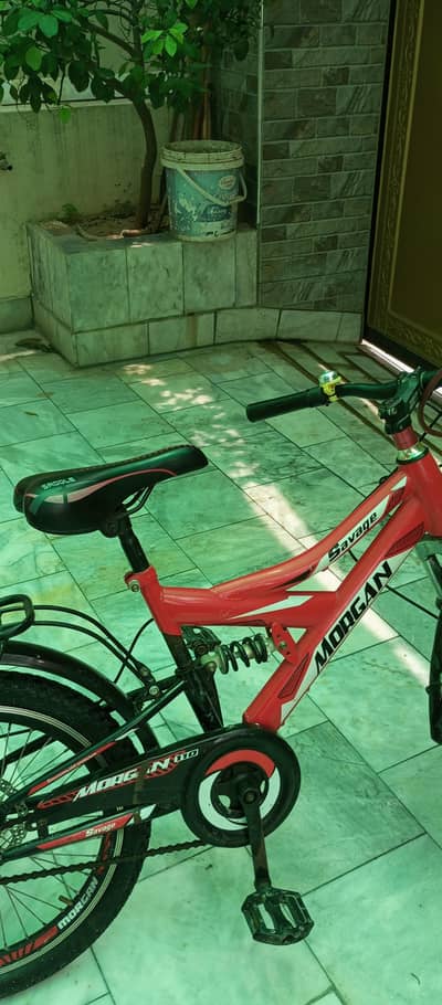 bicycle in good condition for sale.