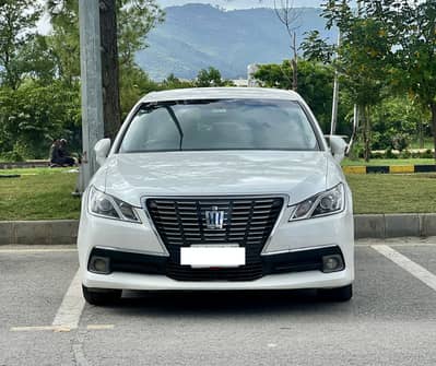 Toyota Crown 2013