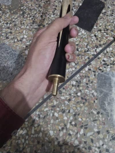 SLP BRAND NEW CUE URGENT SALE 03362077192