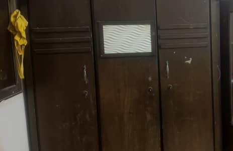 3 door cupboard