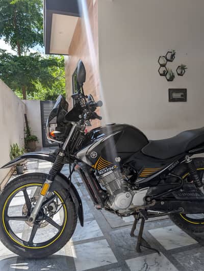 Yamaha YBR 125G (2025 Model) – PPF Laminated – Islamabad Registered