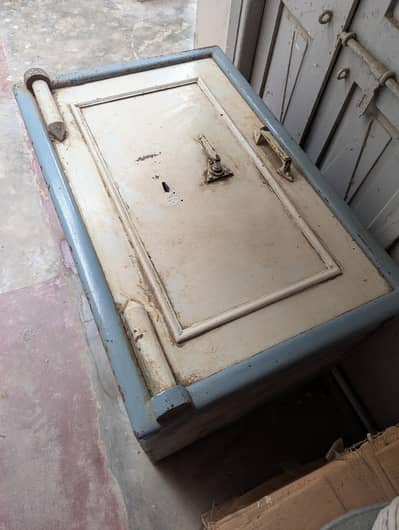 iron safe ( tijori ) for sale, very very heavy and original antique.