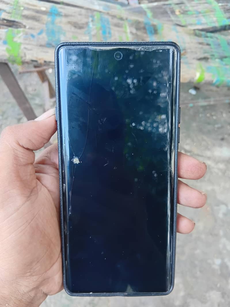 Tecno CAMON 40 Pro 0