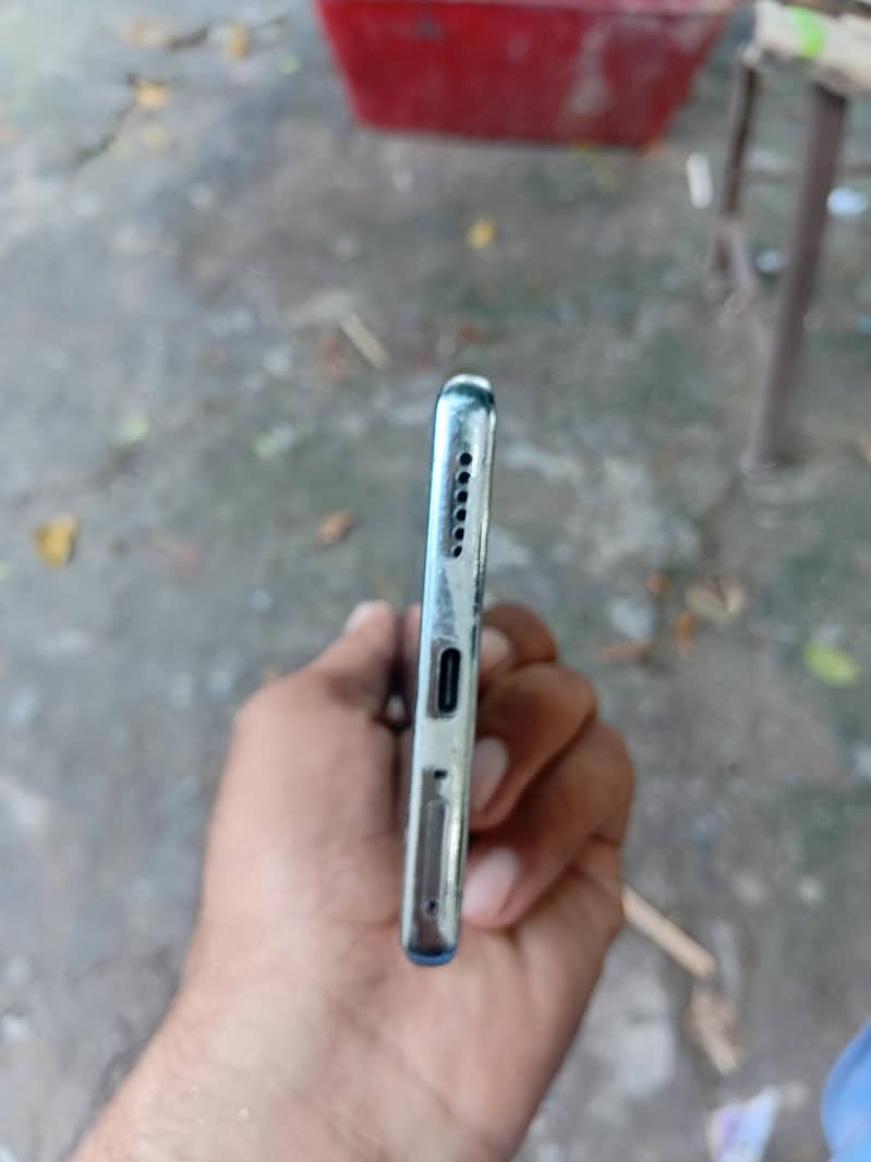 Tecno CAMON 40 Pro 4