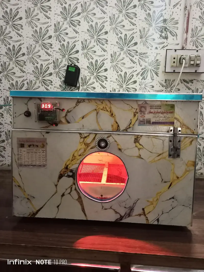 Semi Automatic incubator for 60 eggs — photo 2