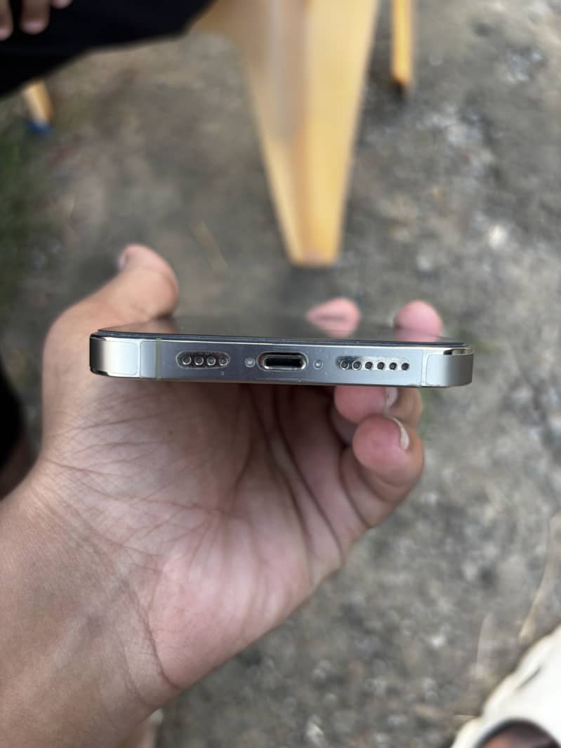Iphone 14 pro max 4
