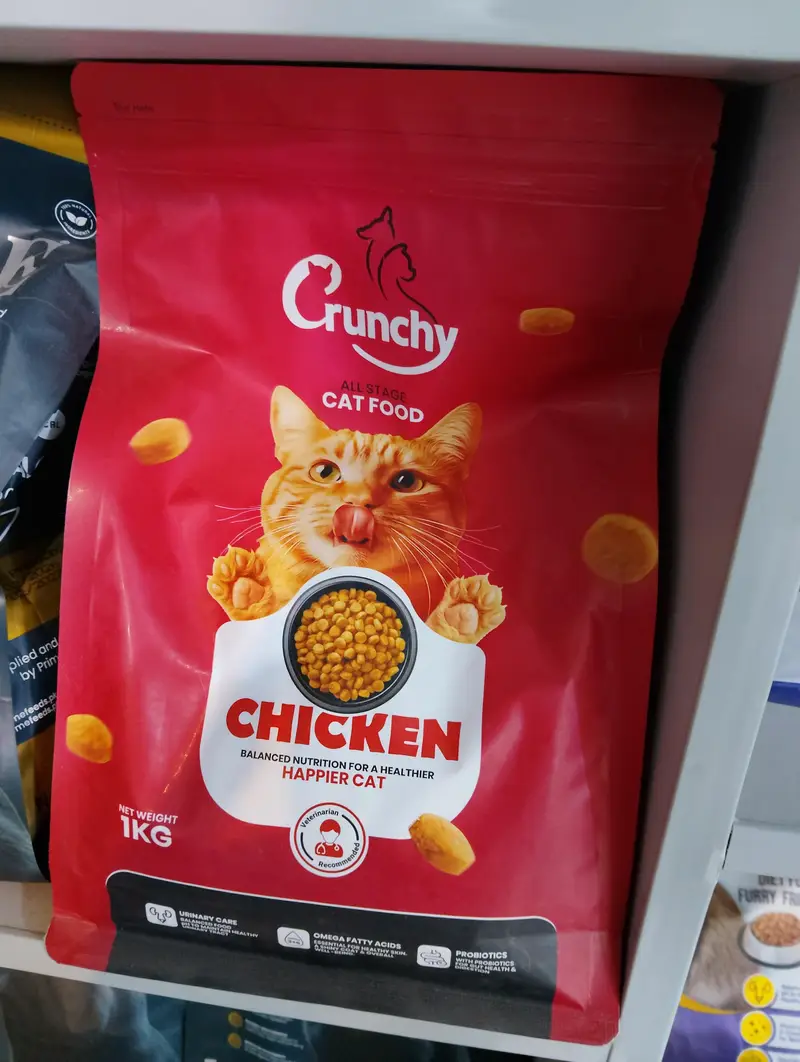 different varieties cat food available — photo 5