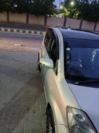 Toyota Passo 2005